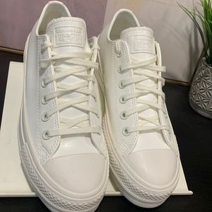 White Lift Converse